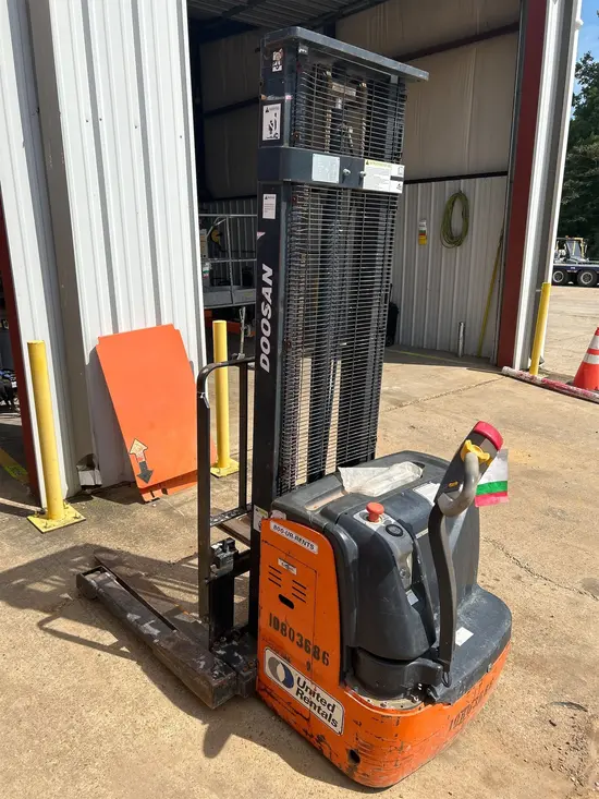 2018 Doosan BWS17S-7 Warehouse Forklift