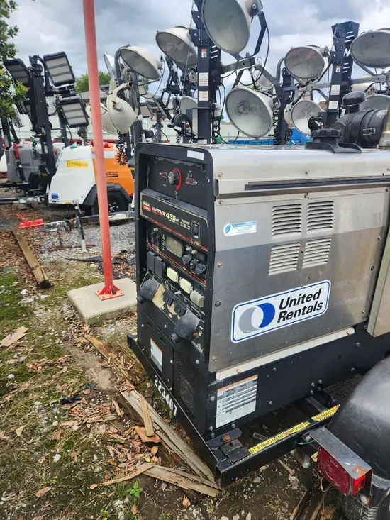 2019 Lincoln Electric VANTAGE 435 Welder