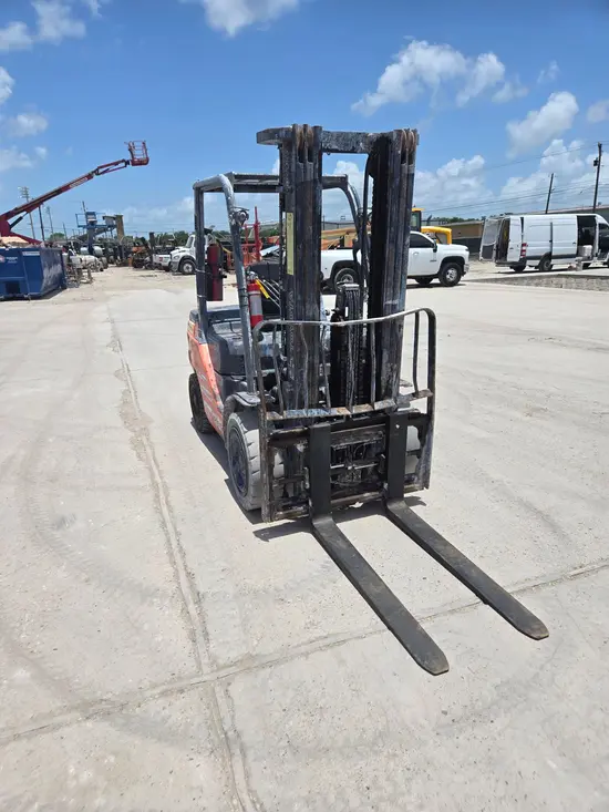 2020 Toyota 8FDU30 Warehouse Forklift