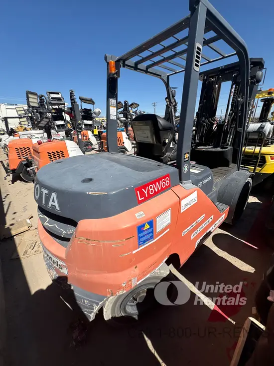 2019 Toyota 8FD45U Warehouse Forklift