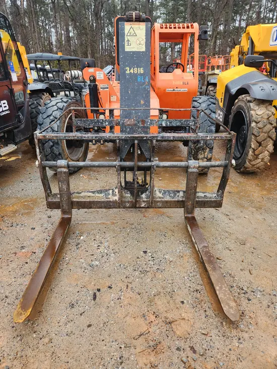 2016 SKYTRAK 6042 Forklift