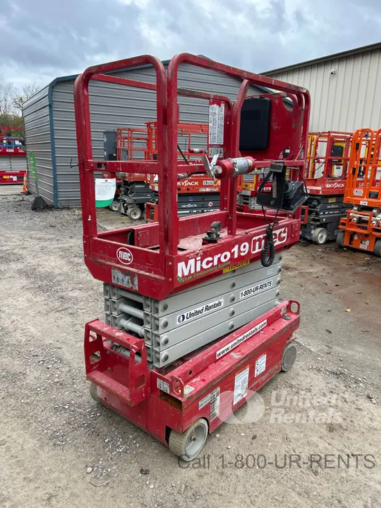 2019 MEC MICRO 19 Scissor Lift