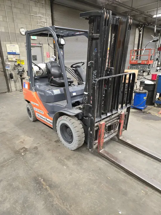 2019 Toyota 8FGU25 Warehouse Forklift
