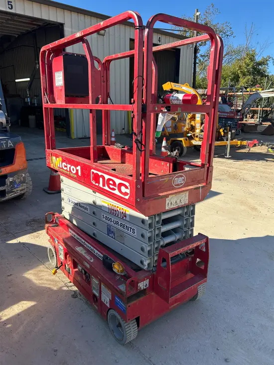 2019 MEC MICRO 19 Scissor Lift