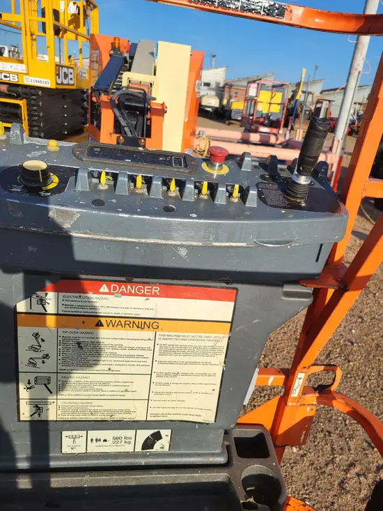 2016 JLG E300AJP Articulating Boom Lift