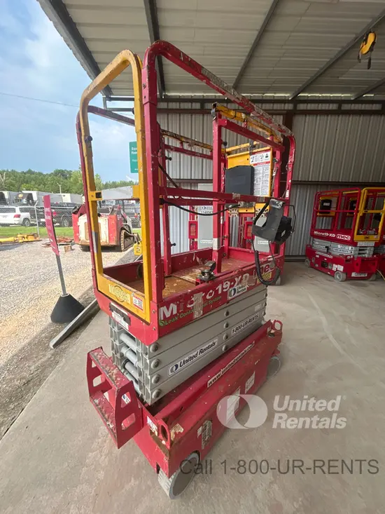 2020 MEC MICRO 19-XD Scissor Lift