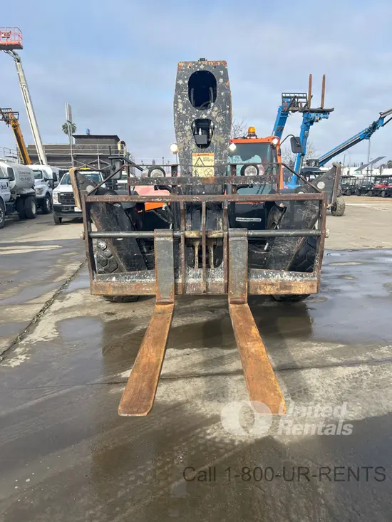 2018 JLG 1055 Forklift