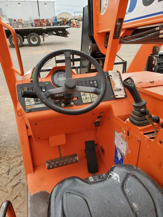 2018 SKYTRAK 8042 Forklift