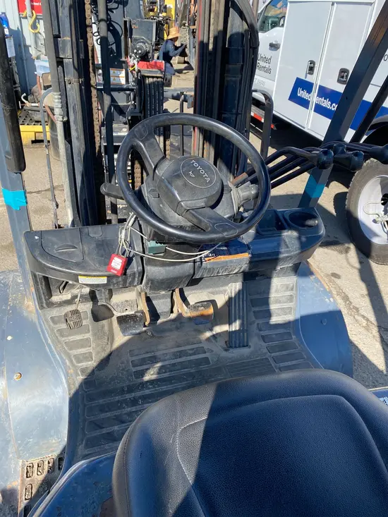 2019 Toyota 8FDU25 Warehouse Forklift