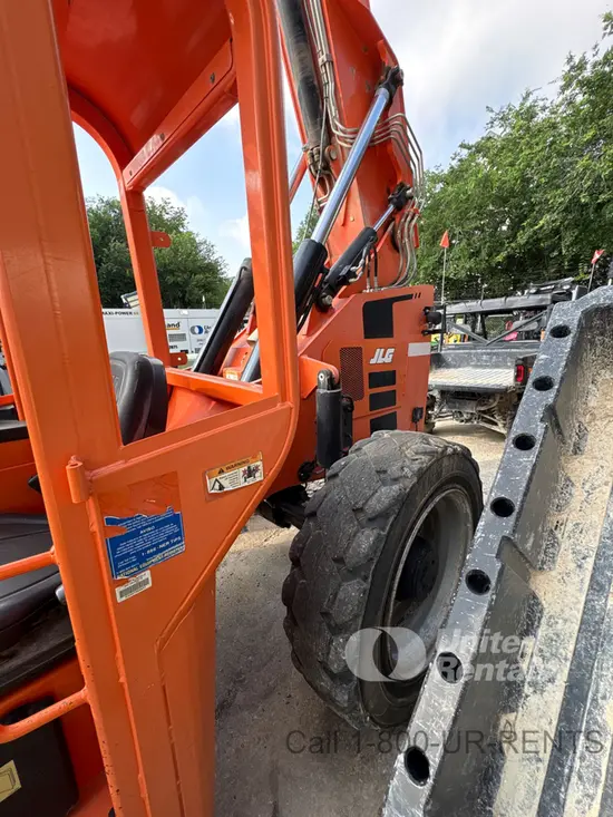 2018 SKYTRAK 8042 Forklift