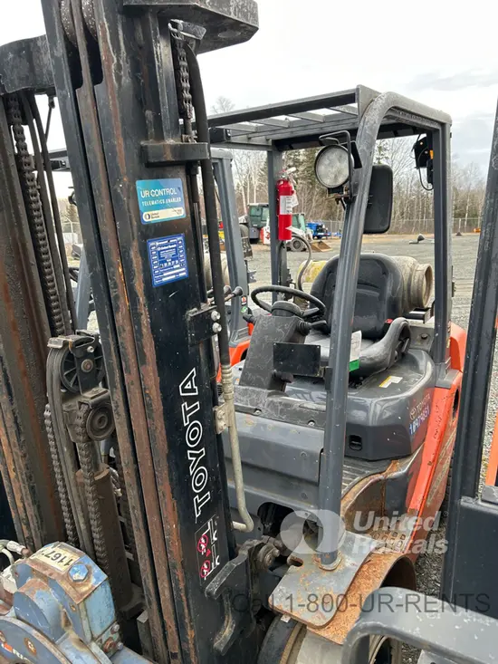 2019 Toyota 8FGU25 Warehouse Forklift