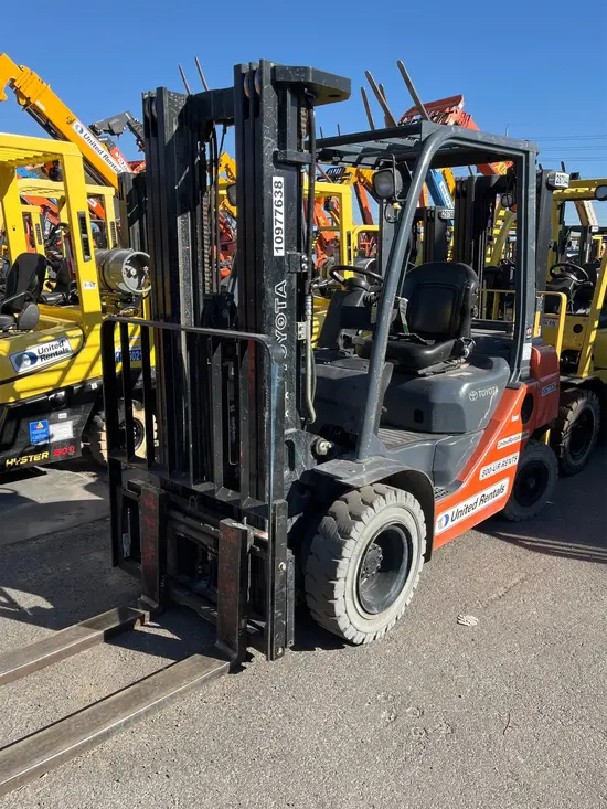 2019 Toyota 8FGU25 Warehouse Forklift