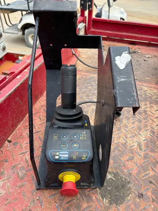 2018 MEC MICRO 19 Scissor Lift