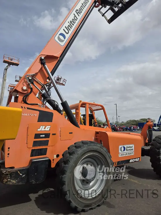 2018 SKYTRAK 8042 Forklift