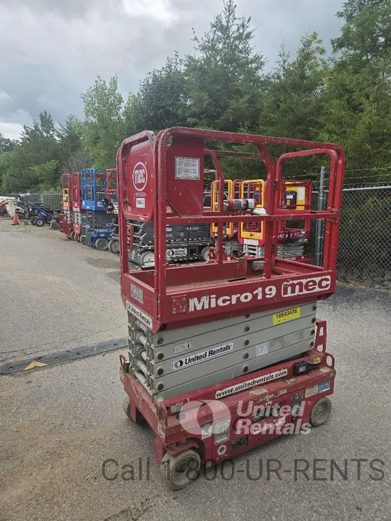 2018 MEC MICRO 19 Scissor Lift