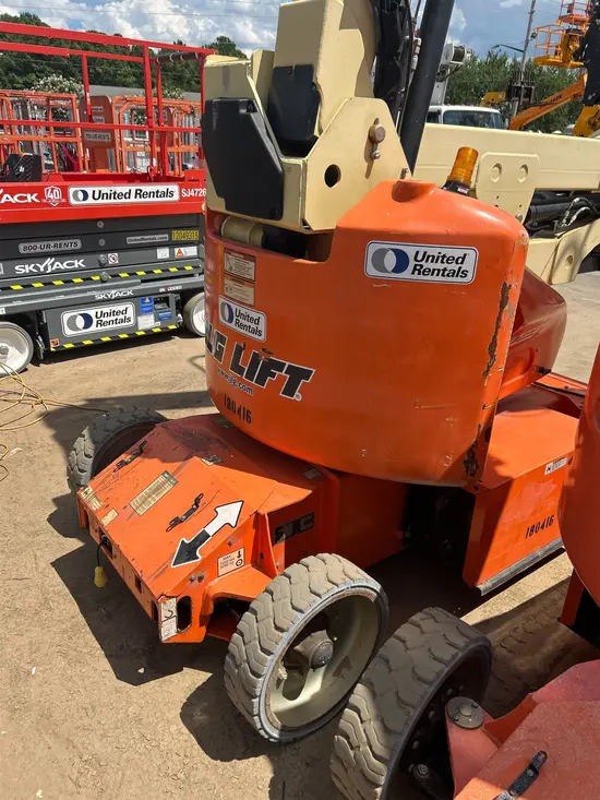 2016 JLG E400AJPN Articulating Boom Lift