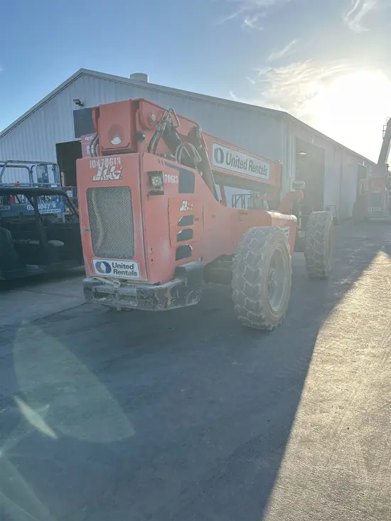 2016 SKYTRAK 8042 Forklift