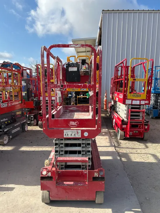 2019 MEC MICRO 19 Scissor Lift