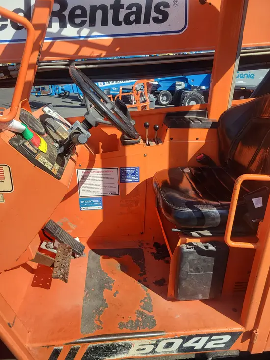 2017 SKYTRAK 6042 Forklift