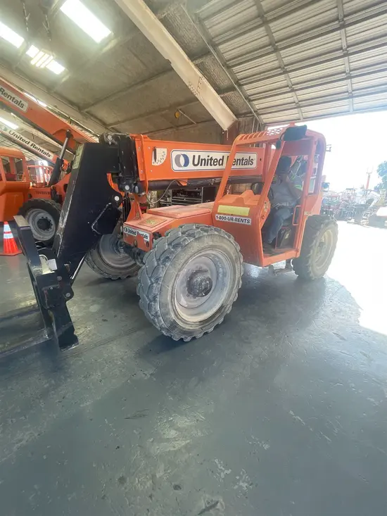 2017 SKYTRAK 8042 Forklift