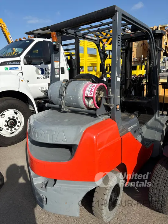 2018 Toyota 8FGU25 Warehouse Forklift
