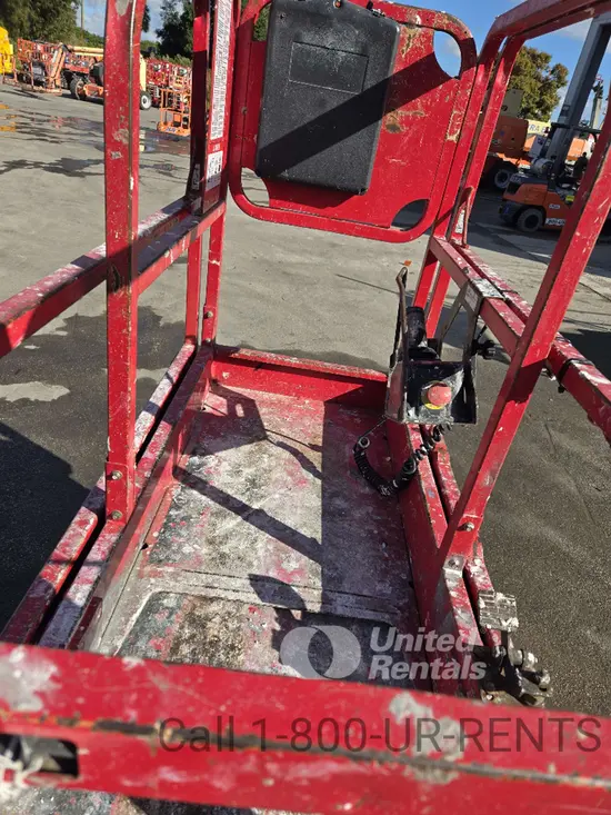 2017 MEC MICRO 19 Scissor Lift