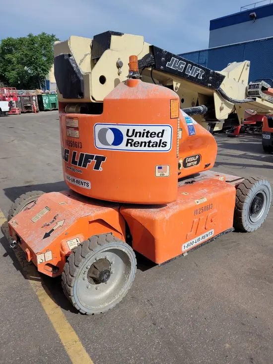 2014 JLG E400AJPN Articulating Boom Lift