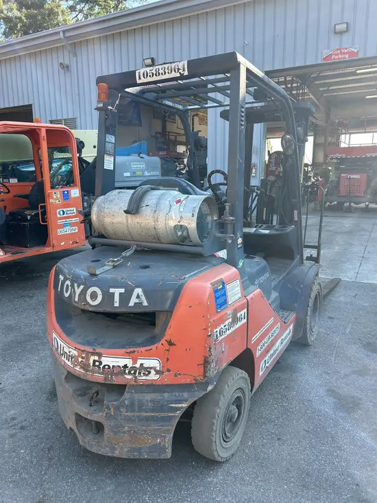 2017 Genie GTH-844D Forklift