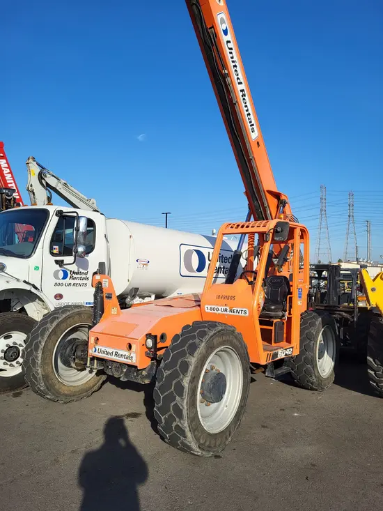 2016 SKYTRAK 6042 Forklift
