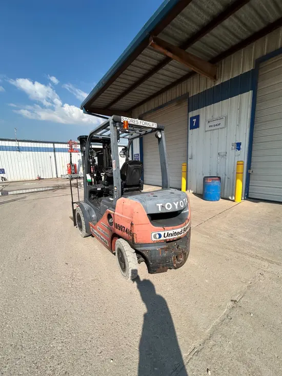 2019 Toyota 8FDU25 Warehouse Forklift