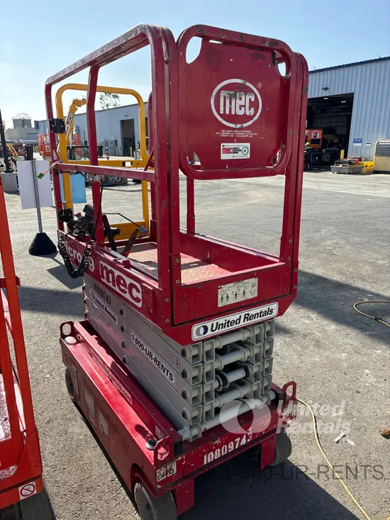 2018 MEC MICRO 19 Scissor Lift