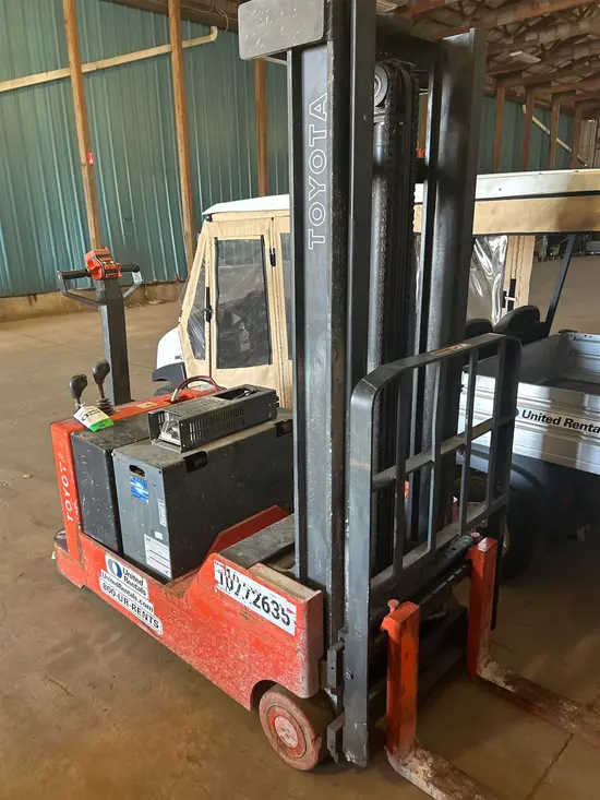 2018 Toyota 6BWC20 Warehouse Forklift