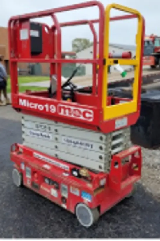 2018 MEC MICRO 19 Scissor Lift