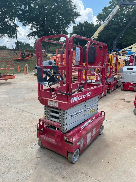 2018 MEC MICRO 19 Scissor Lift