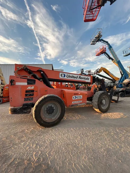 2017 SKYTRAK 10054 Forklift