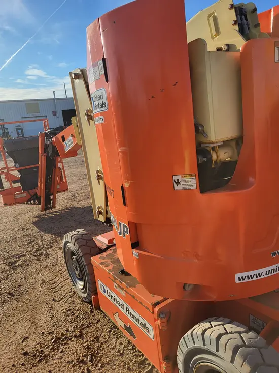 2016 JLG E300AJP Articulating Boom Lift