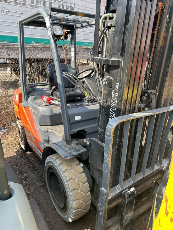 2019 Toyota 8FGU30 Warehouse Forklift