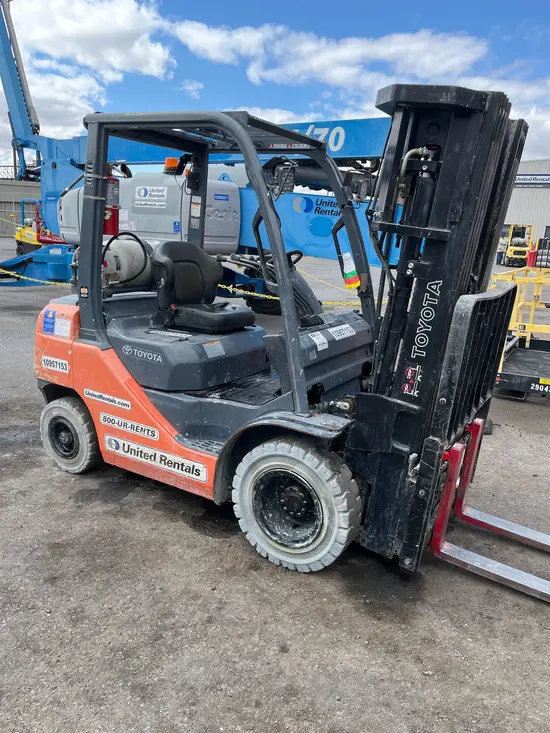 2019 Toyota 8FGU25 Warehouse Forklift