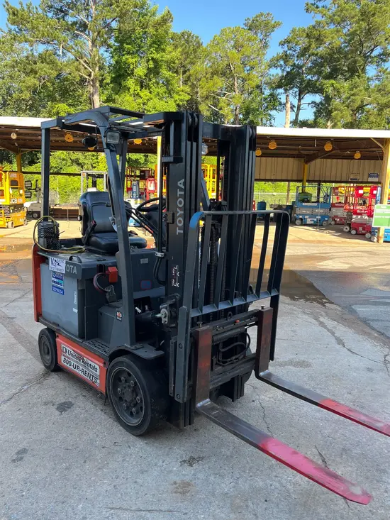 2018 Toyota 8FBCU25 Warehouse Forklift