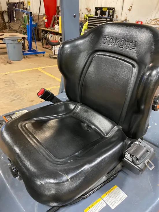 2019 Toyota 8FDU30 Warehouse Forklift