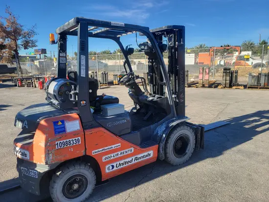 2019 Toyota 8FGU25 Warehouse Forklift