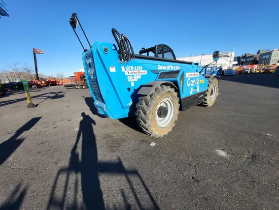 2018 Genie GTH-1256 Forklift