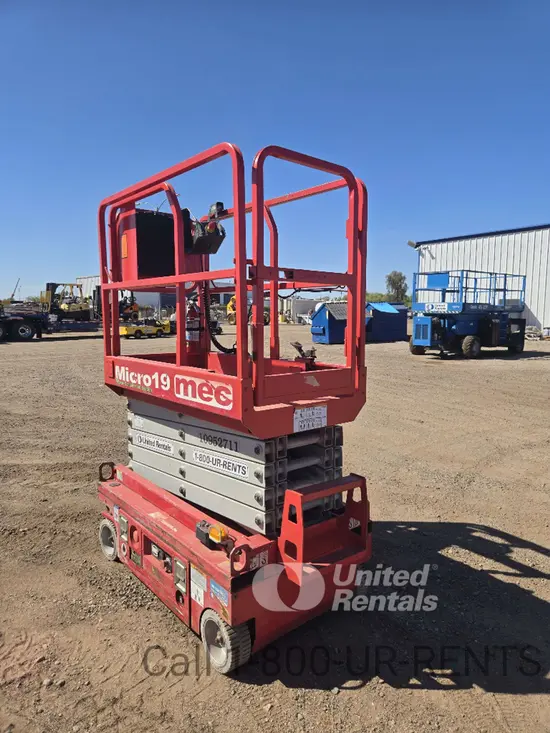 2019 MEC MICRO 19 Scissor Lift