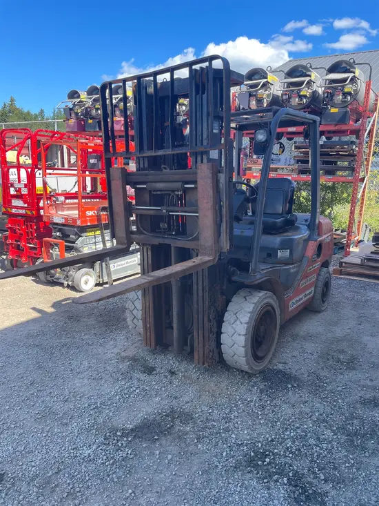 2018 Toyota 8FDU30 Warehouse Forklift