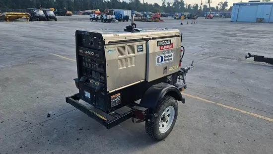 2022 Lincoln Electric LE400 Welder