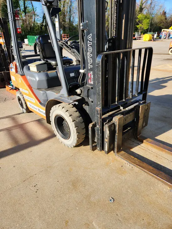 2019 Toyota 8FGU25 Warehouse Forklift