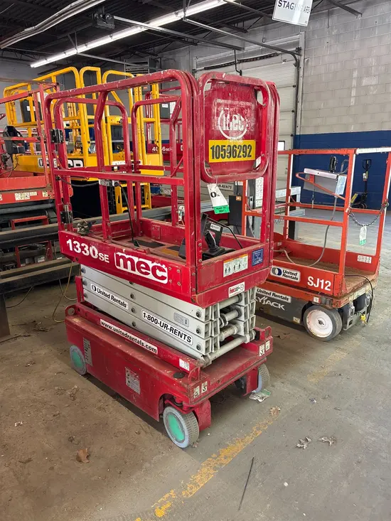 2017 MEC 1330SE Scissor Lift