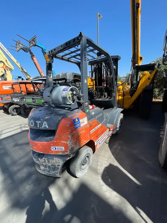 2019 Toyota 8FGU25 Warehouse Forklift