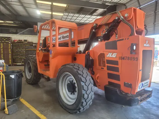 2016 SKYTRAK 6042 Forklift