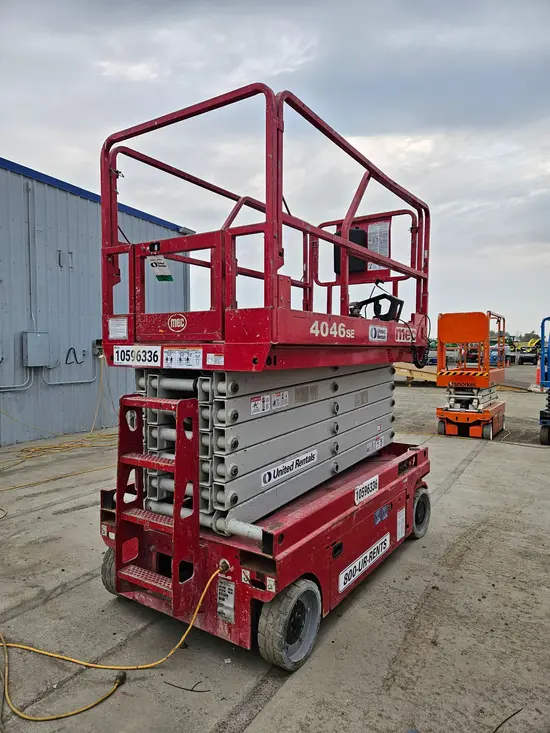 2017 MEC 4046SE Scissor Lift